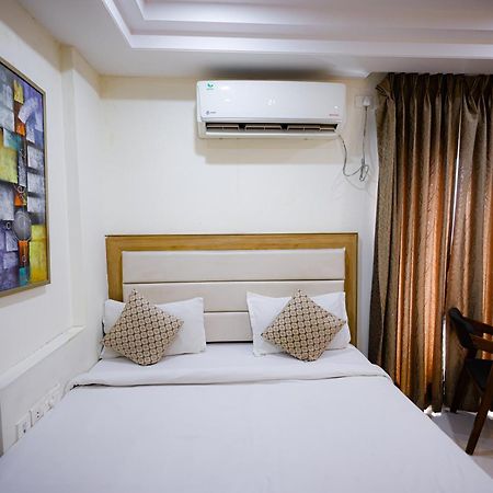 M Square Hotel Hyderabad Eksteriør billede