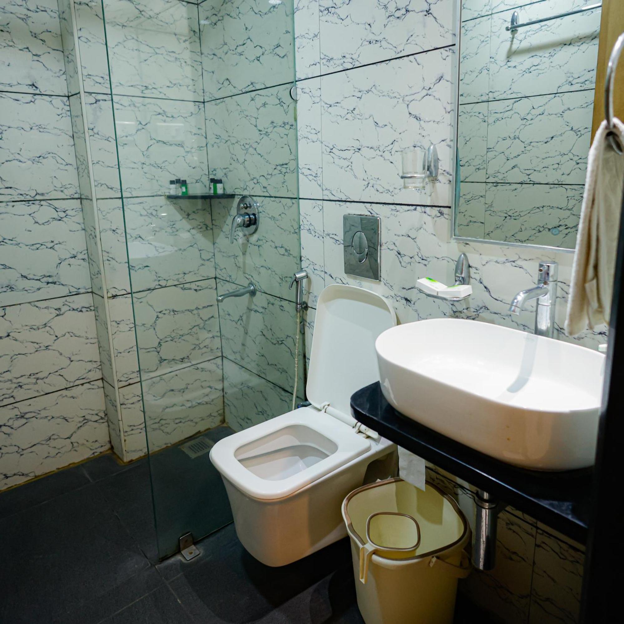 M Square Hotel Hyderabad Eksteriør billede